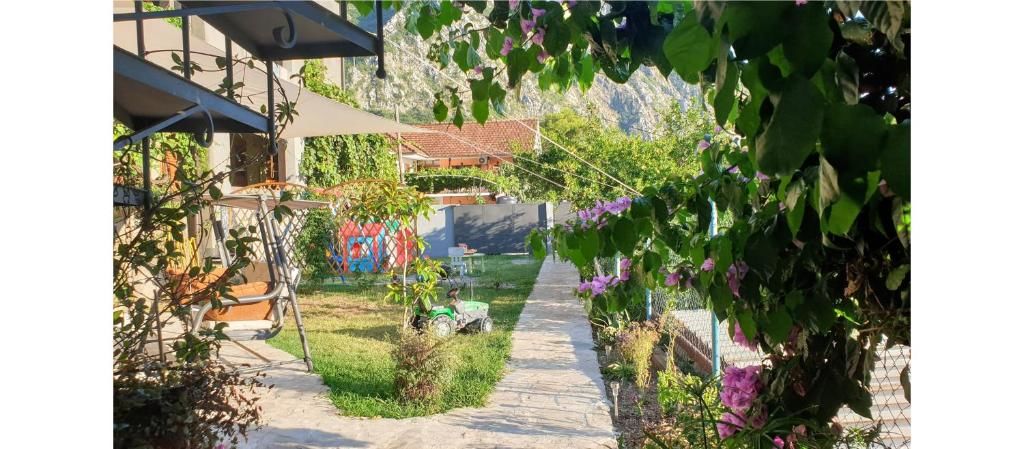 Апарт-отели Apartment Mint&Rose Рисан