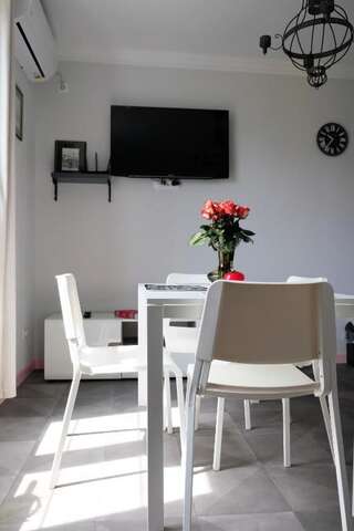 Апарт-отели Apartment Mint&Rose Рисан Апартаменты с 2 спальнями-45